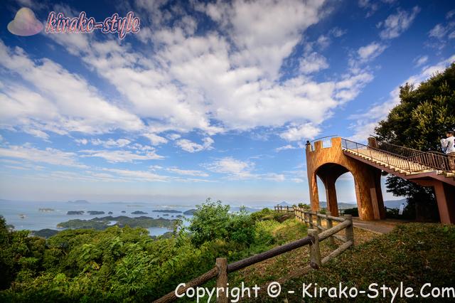 海の見える展望台付近の日本の風景