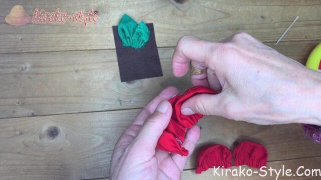 お正月飾り　紅白椿　着物リメイク　シルク　帯締め