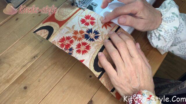着物リメイク　帯地からお財布　羽織紐ループ